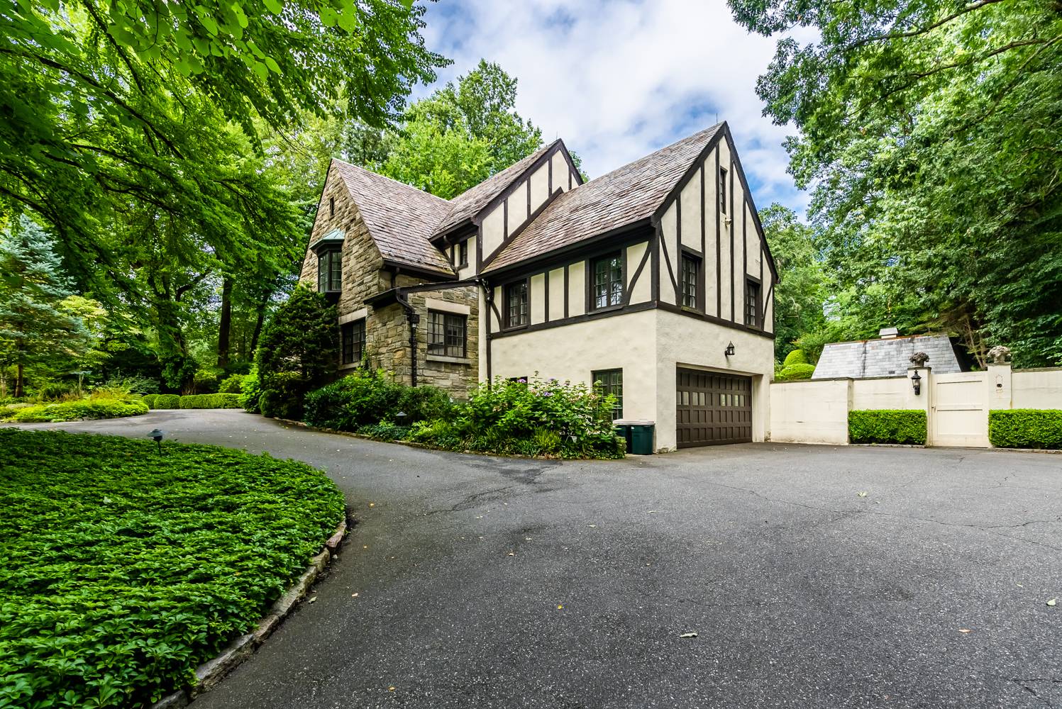 Twin Oak Millennium Custom Homes